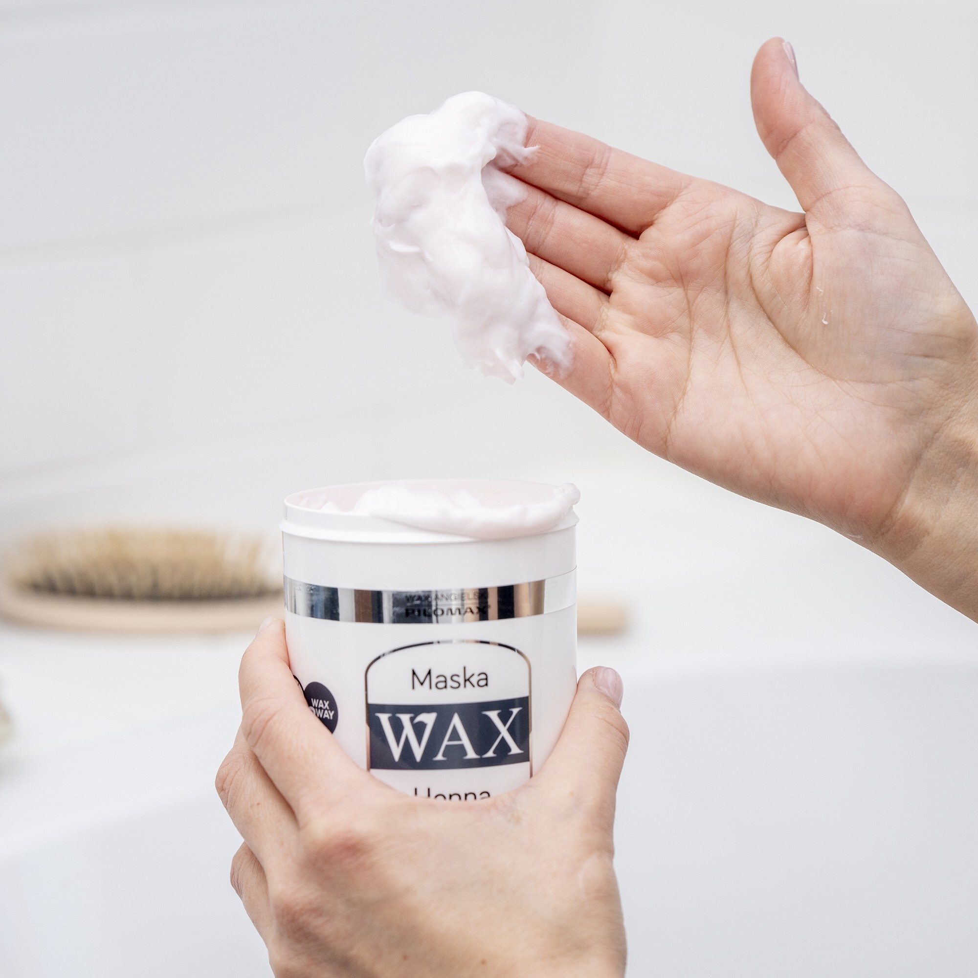 WAX Henna Maska regenerująca do włosów ciemnych, 480 ml